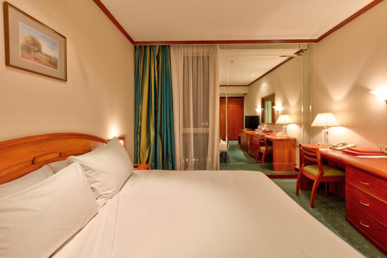 Al Khozama Hotel Riaad Buitenkant foto